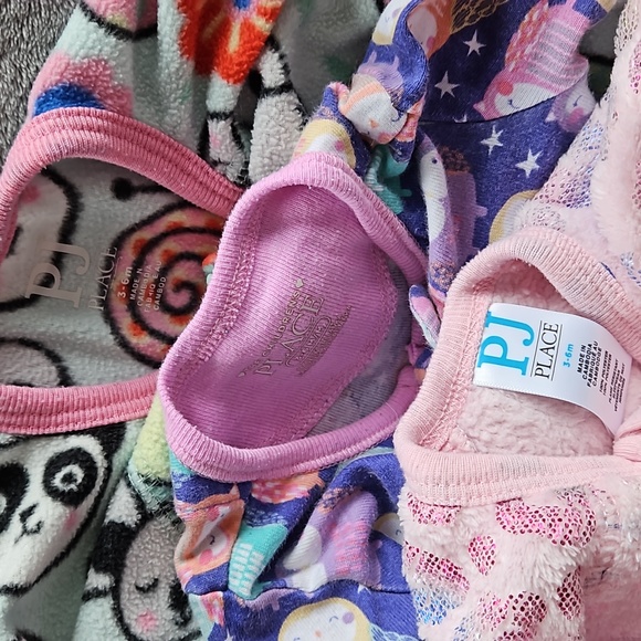 Bundle of 3 Baby Girl Zipper Footie Jammies - Picture 11 of 11